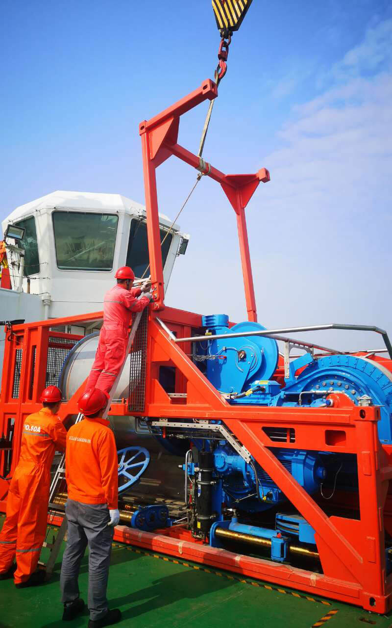 Xiang Yang Hong 01 Vessel integrated frame winch commissioning site